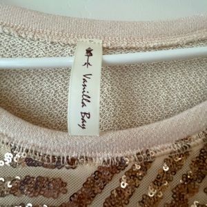 Beautiful beaded and sequined design light pink. In perfect condition.